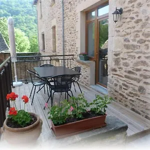 Oustal , Belcastel (Aveyron) France